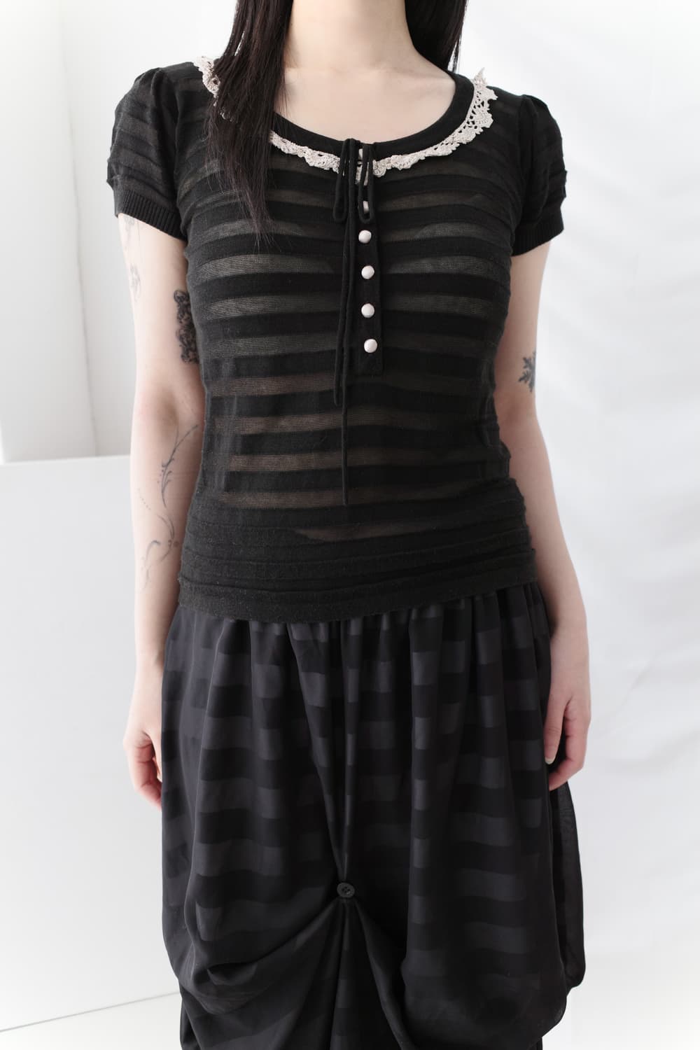 stripe see-through lace half T  상품이미지4