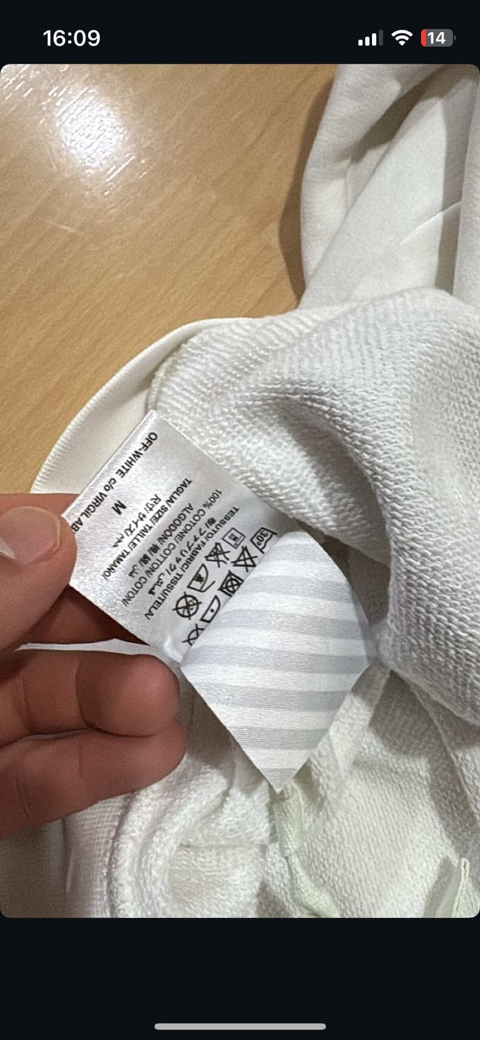 오프화이트 후드티 M 상품이미지3