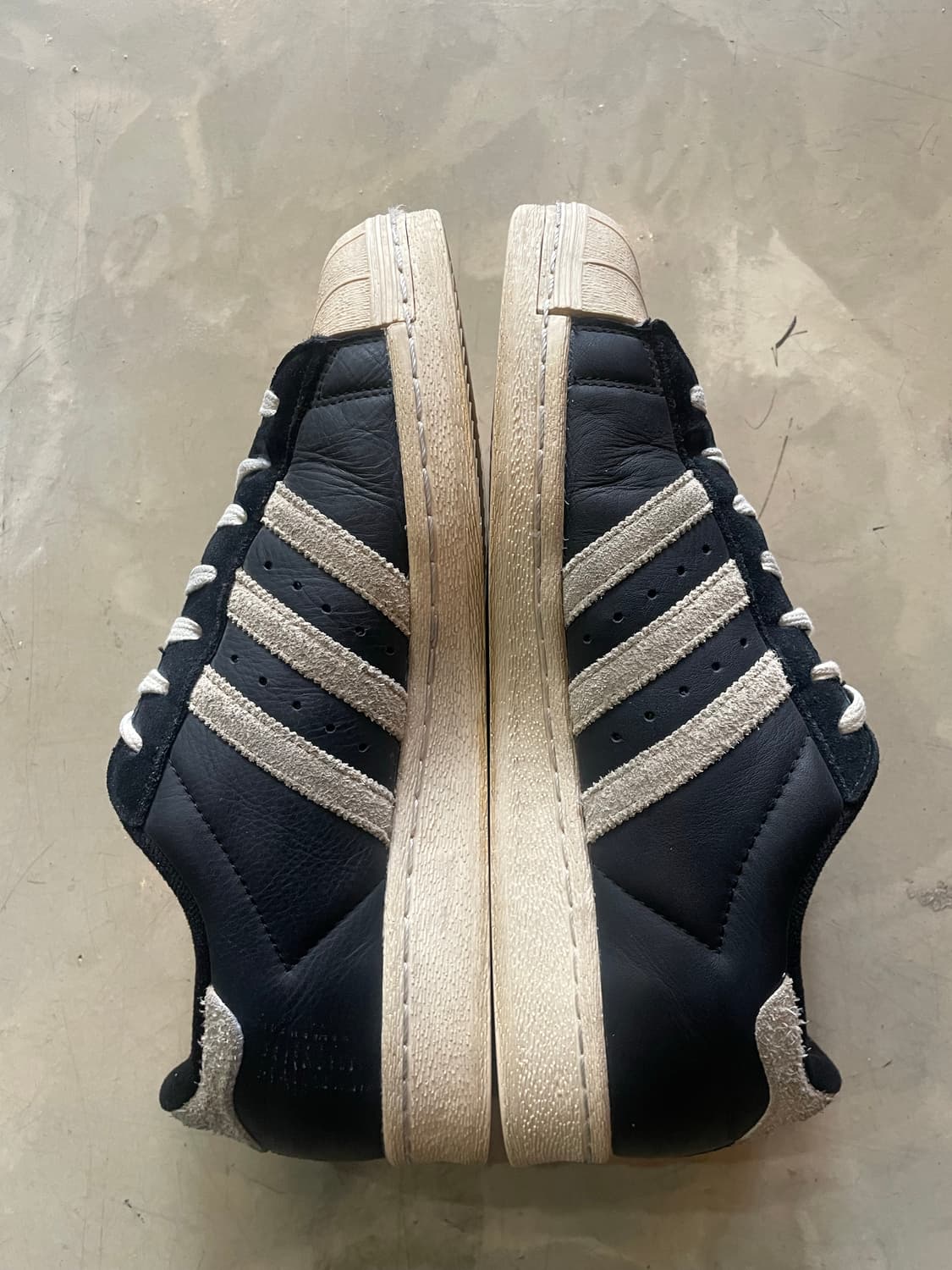 아디다스 슈퍼스타 82 블랙 화이트 275 상품이미지4