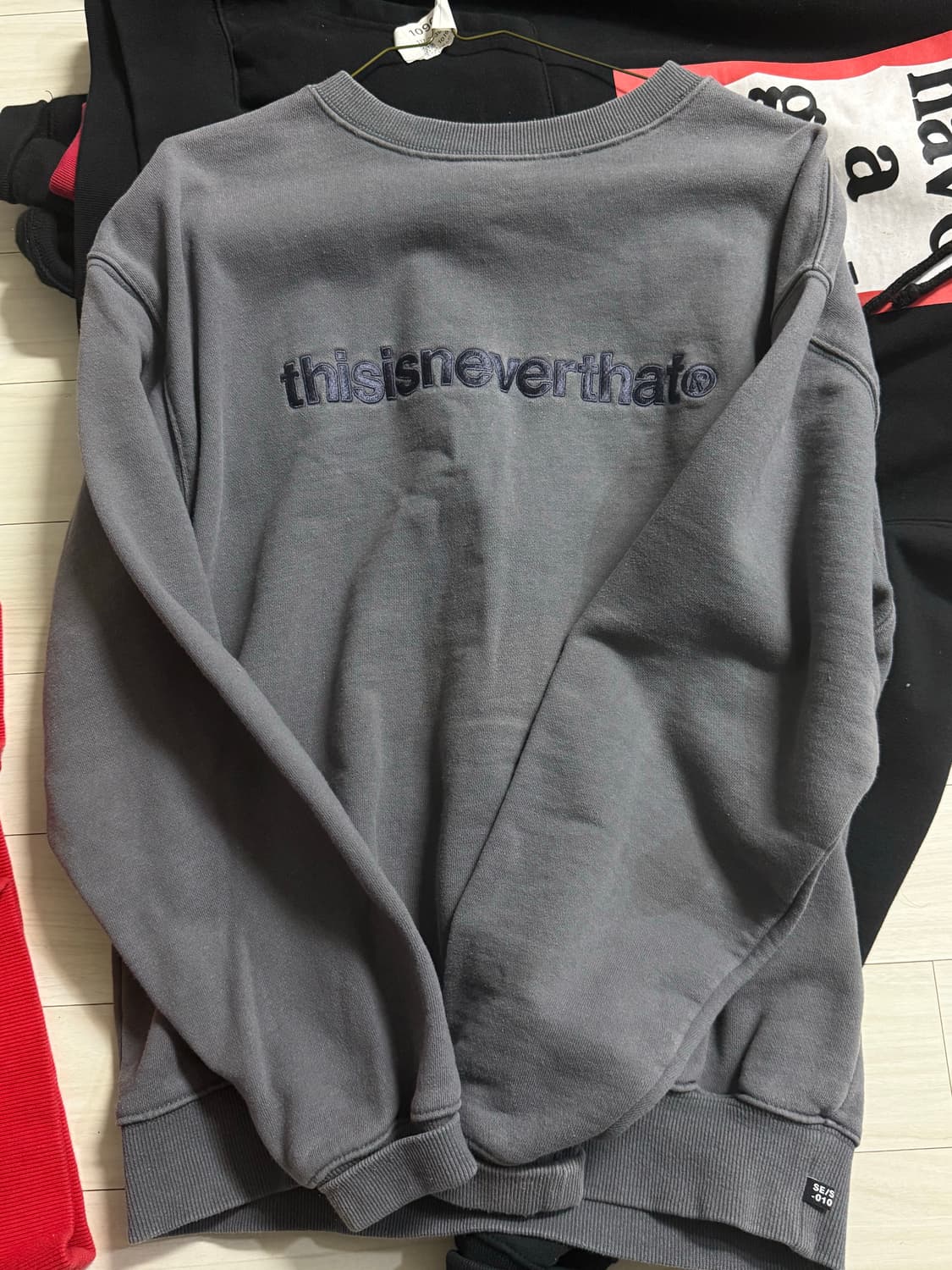 디스이즈네버댓 맨투맨 s 상품이미지1