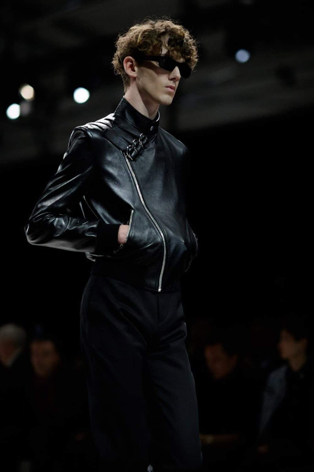 [BTS 뷔님 착용] 셀린느 19fw 램레더 스트랩 레더 자켓 상품이미지1