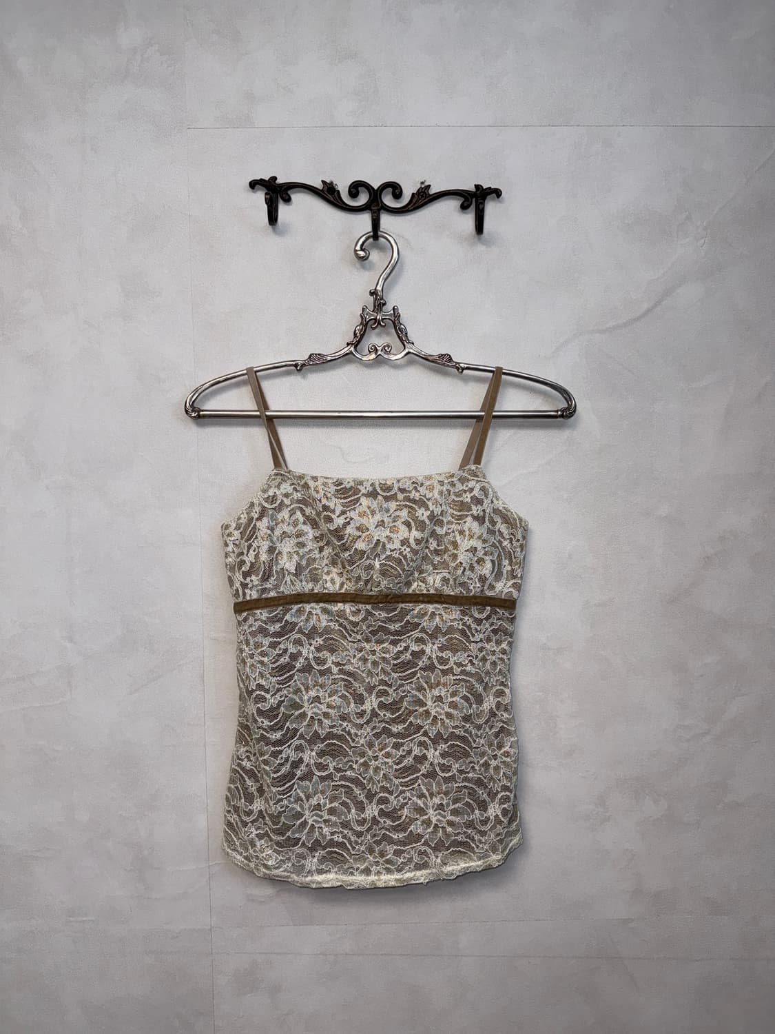 Beige oriental floral lace sleeveless 상품이미지3