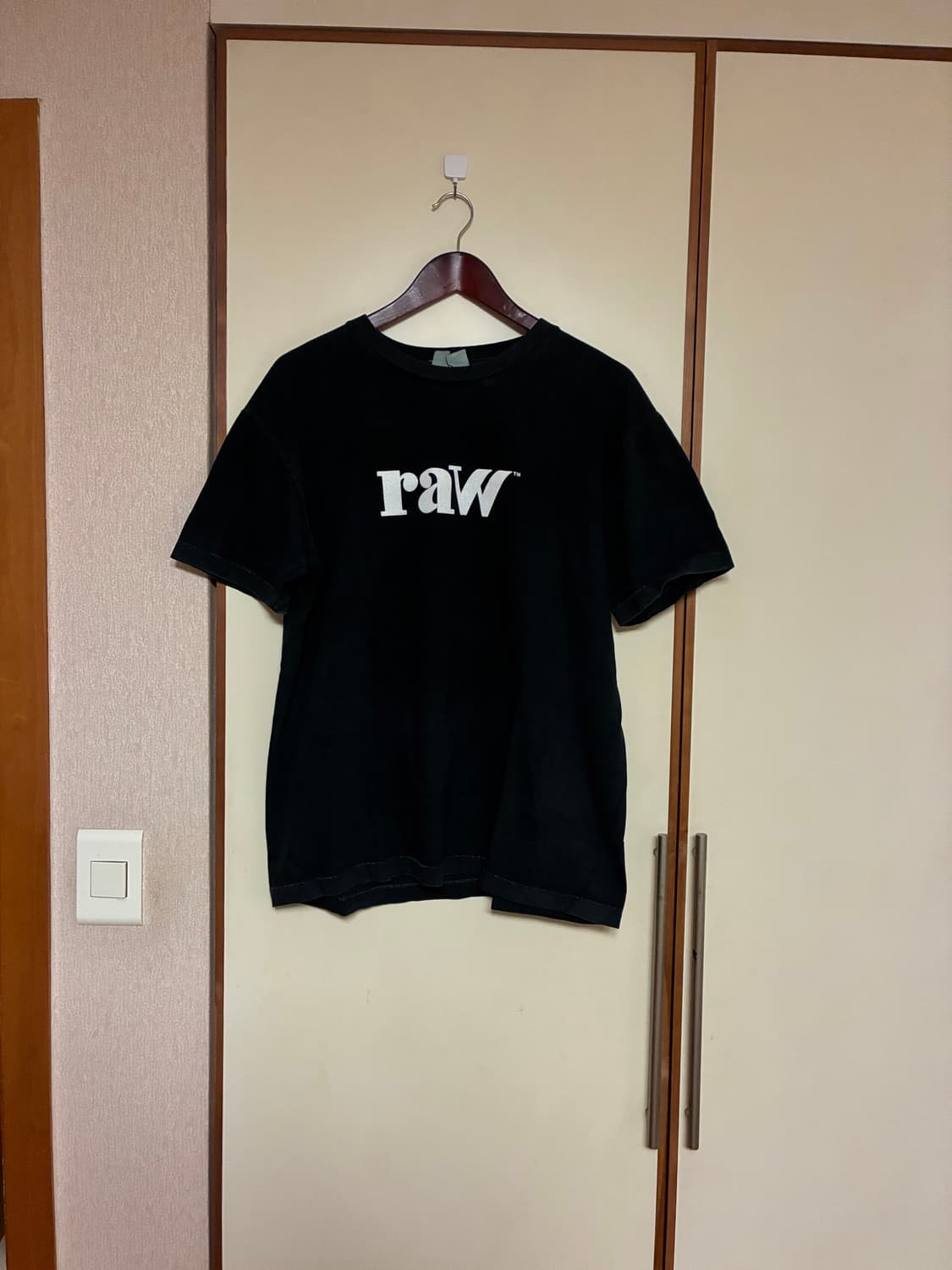 에센스룸 티셔츠 상품이미지1