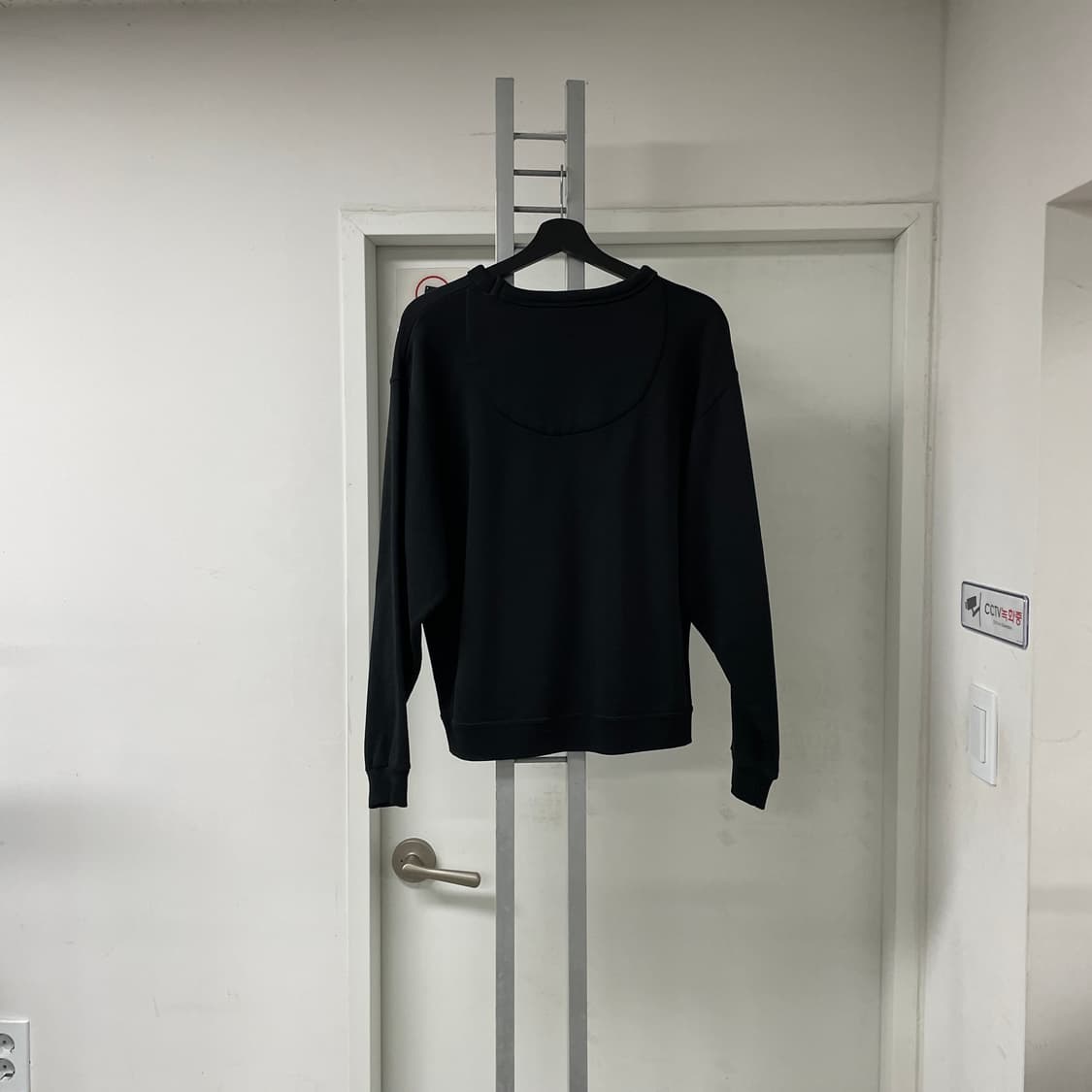 아크네스튜디오 블랙 맨투맨 XXS 상품이미지7