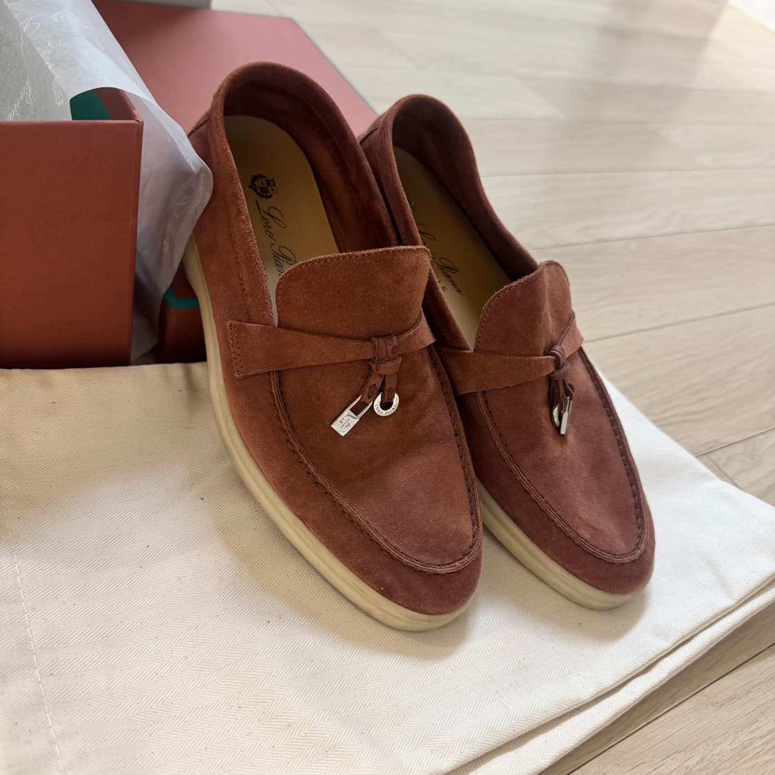 로로피아나 썸머워크 로퍼 35 상품이미지1