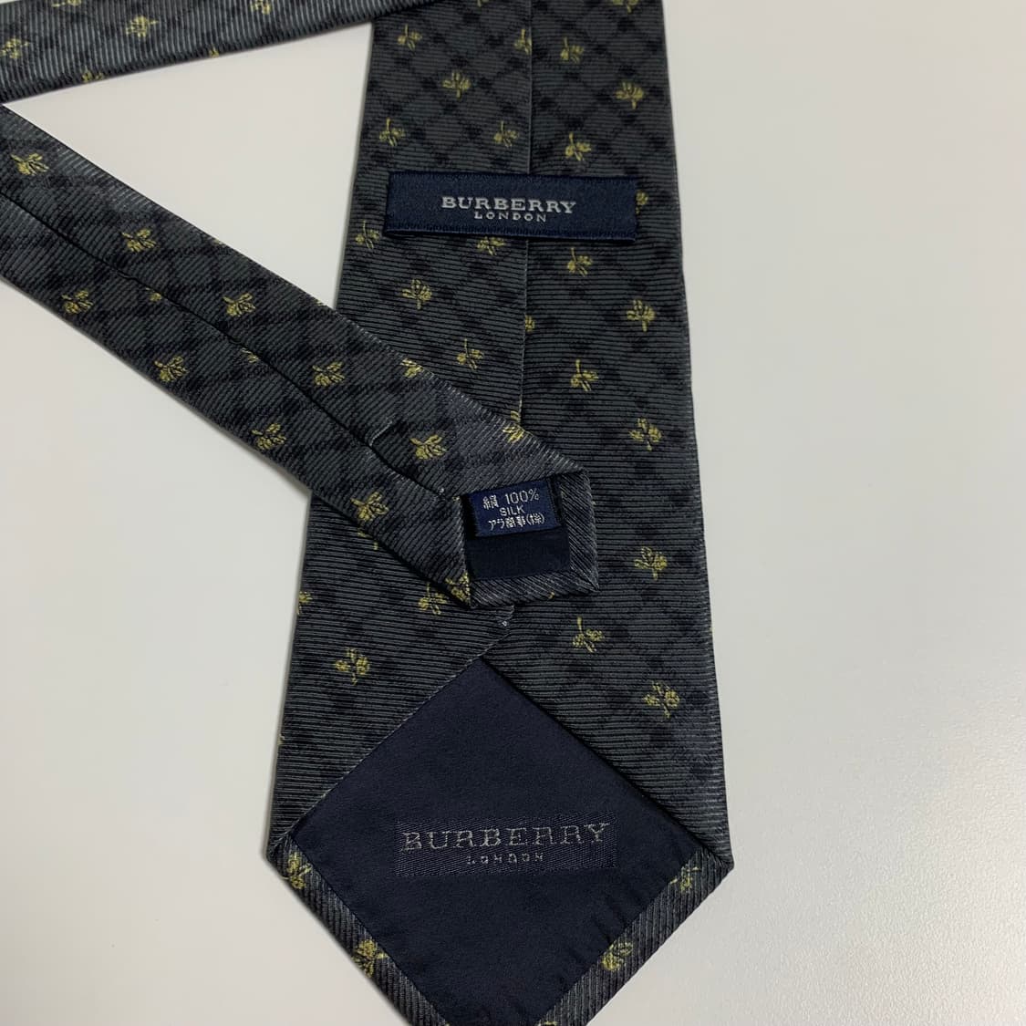 버버리(BURBERRY) 명품넥타이 기하학적패턴 체크 클래식타이 A+ 상품이미지6