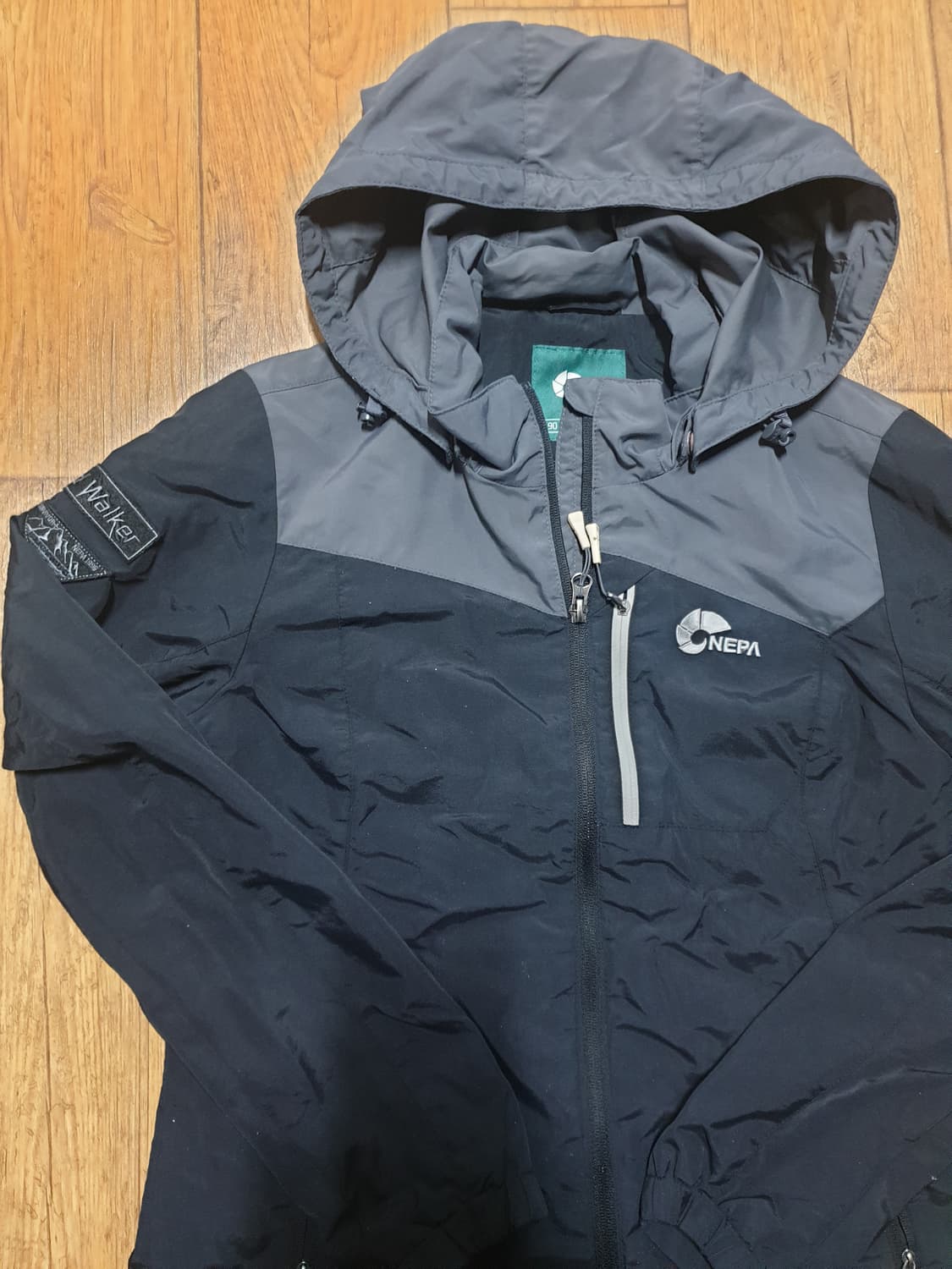 네파 아웃도어 바람막이 90 사이즈입니다 상품이미지4