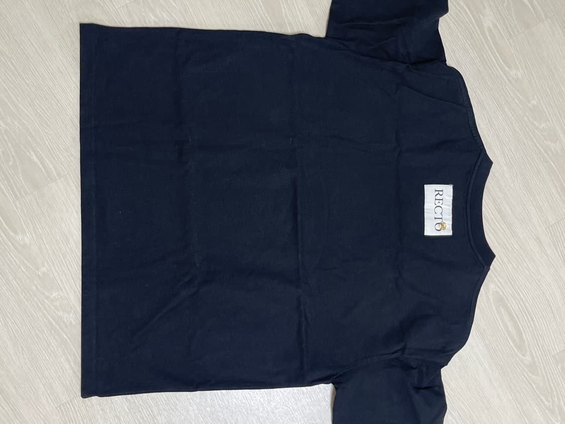 렉토 반팔 팝니다 상품이미지1