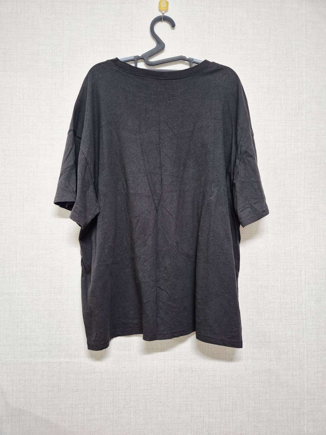 H&M 블랙 레플타일 프린팅 반팔 상품이미지2