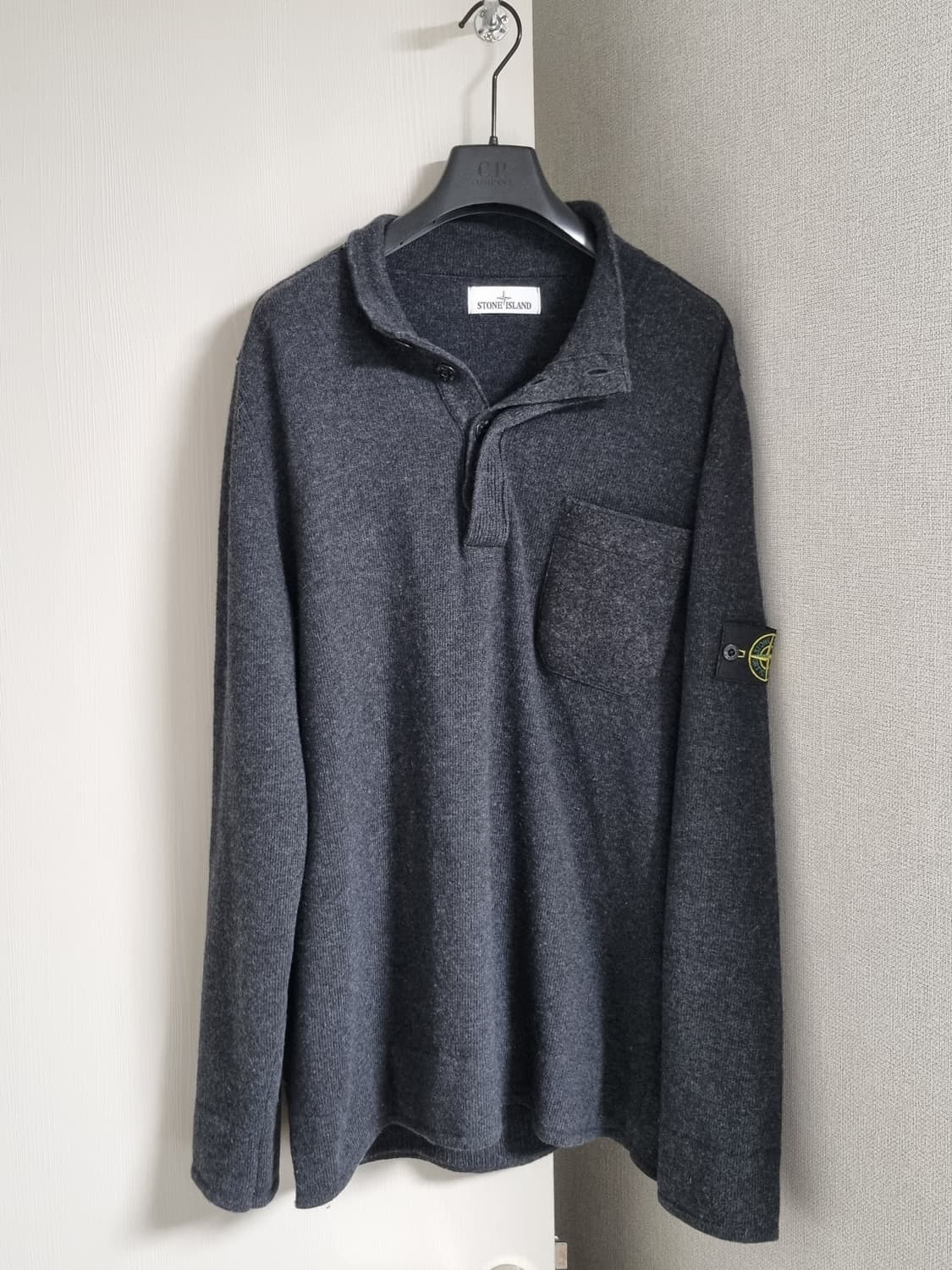 스톤아일랜드 반집업 니트 상품이미지1
