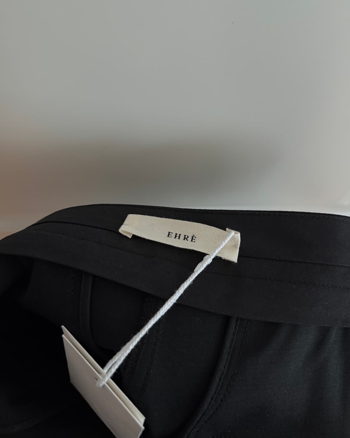 EHRE KATIE CAPRI PANTS [2026] 36 상품이미지4