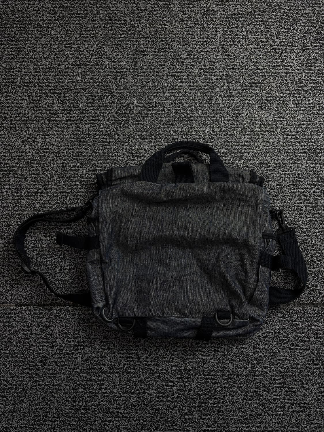 리바이스 오리지날 블랙 데님 버클 디테일 크로스백 1923 상품이미지3