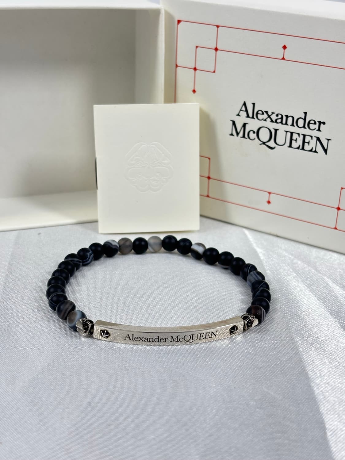 (정품)알렉산더맥퀸 실버로고 스컬팔찌 상품이미지1