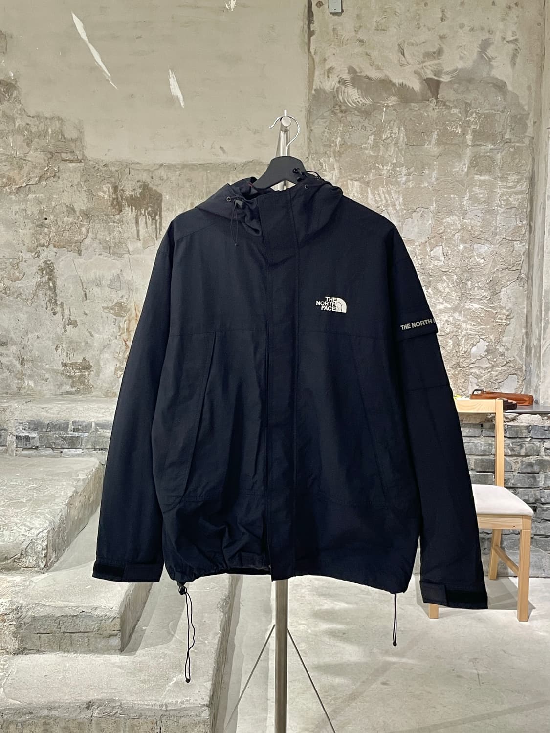 노스페이스 블랙 암 포켓 벨크로 나일론 자켓 상품이미지1