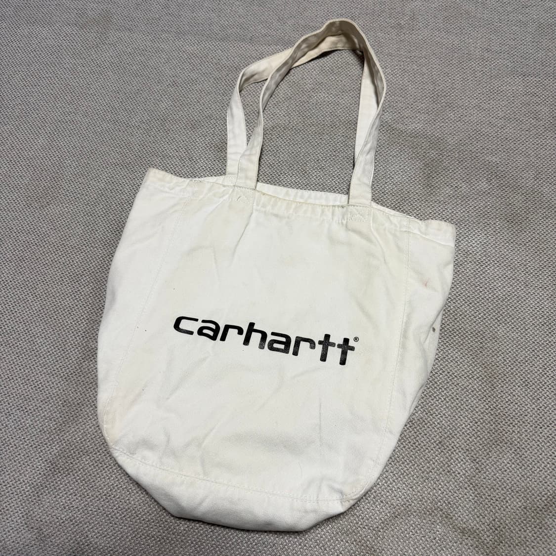칼하트 화이트 로고 토트백 상품이미지1