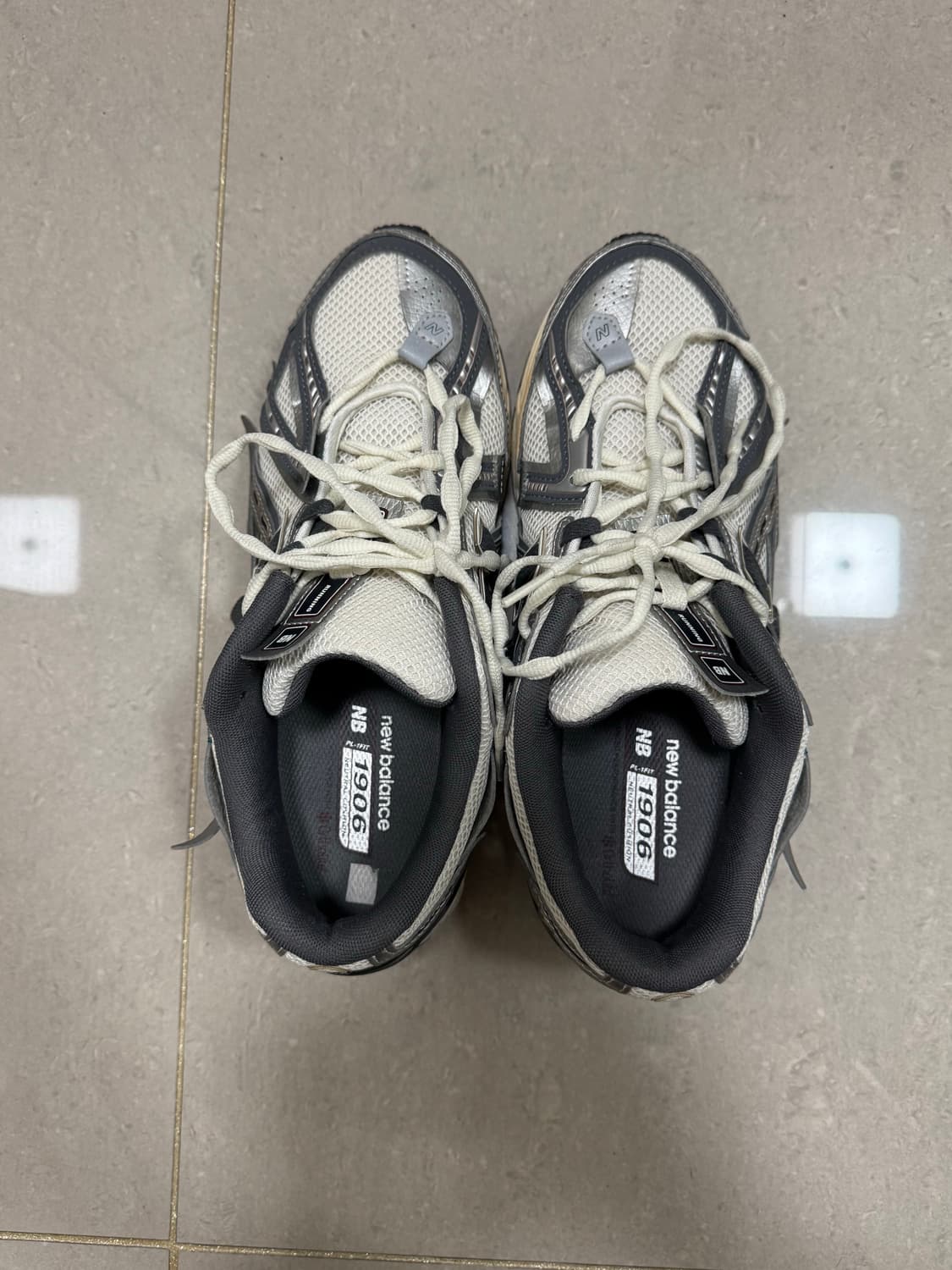 뉴발란스 1906a 실머메탈릭 285 상품이미지3