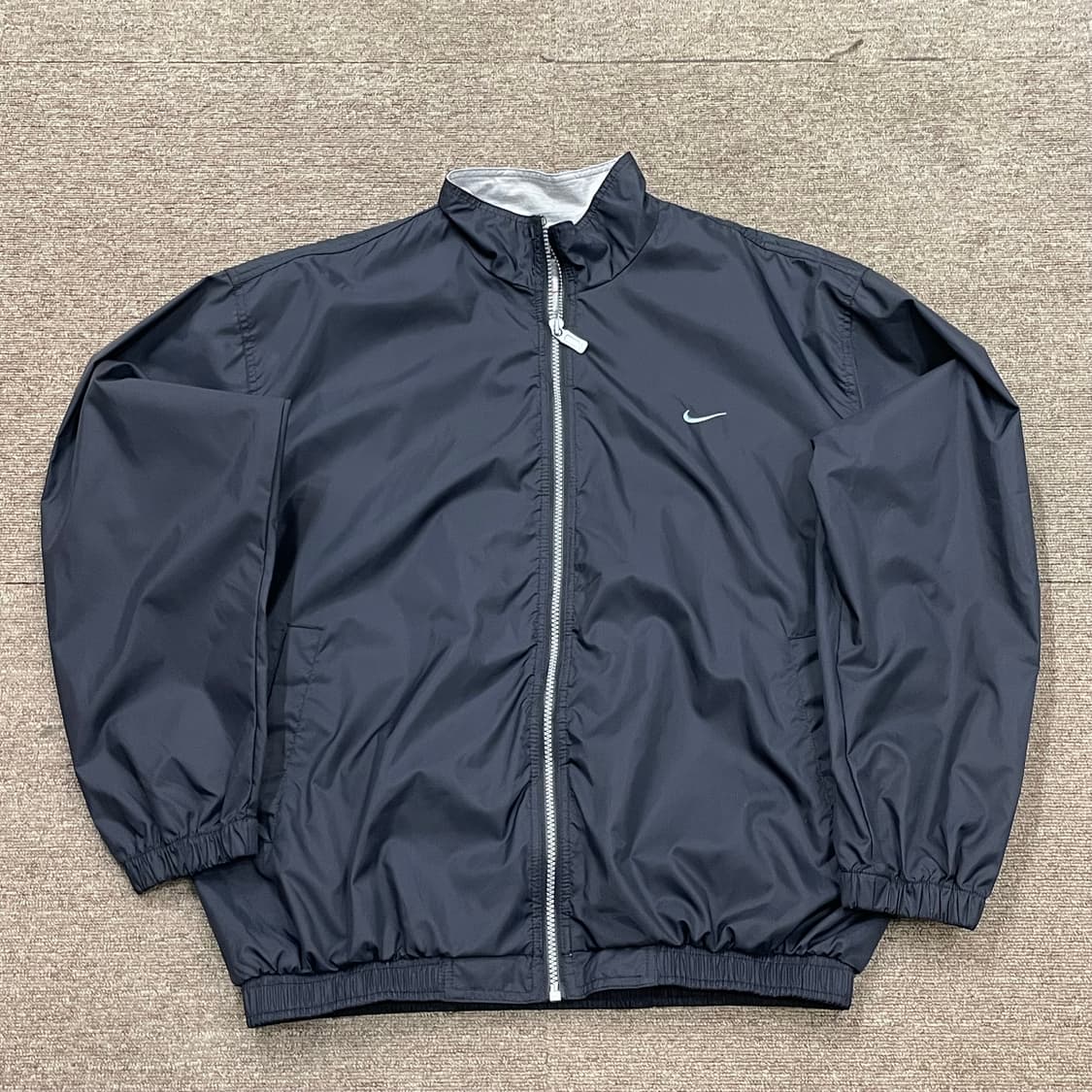 (L) Nike 나이키 90s old school 바람막이 상품이미지1