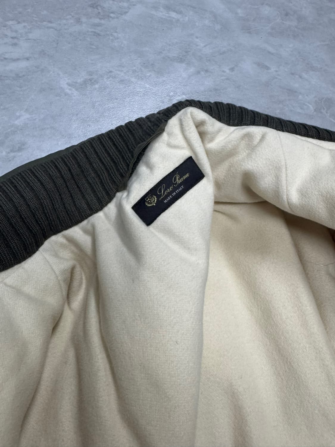 로로피아나 상품이미지3