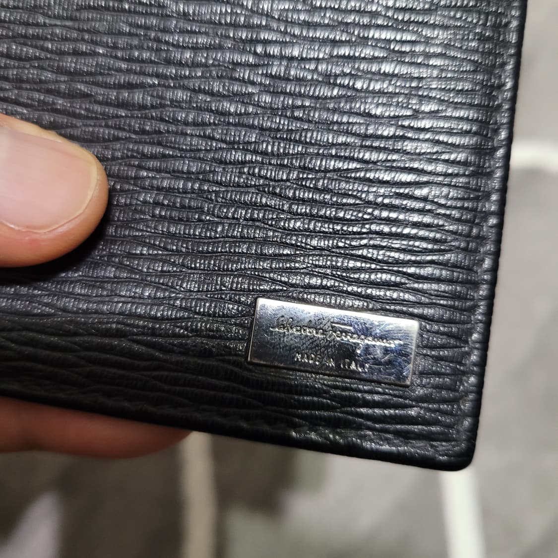 정품 페라가모 남성 반지갑 상품이미지3