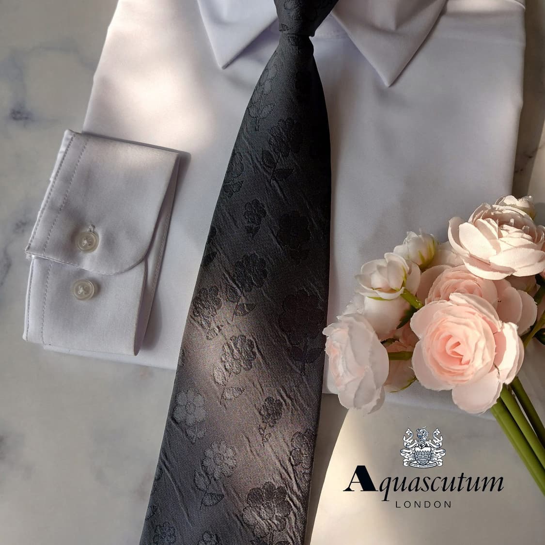 아쿠아스큐텀 실크 플라워 자카드 넥타이 9.7cm A+등급 A19831 상품이미지1