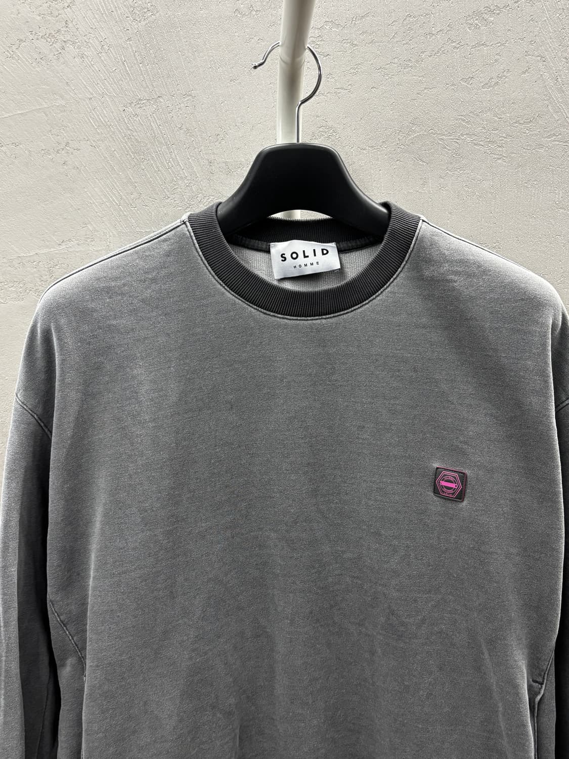 SOLID 솔리드 워싱 블랙 맨투맨 티셔츠 105 상품이미지3