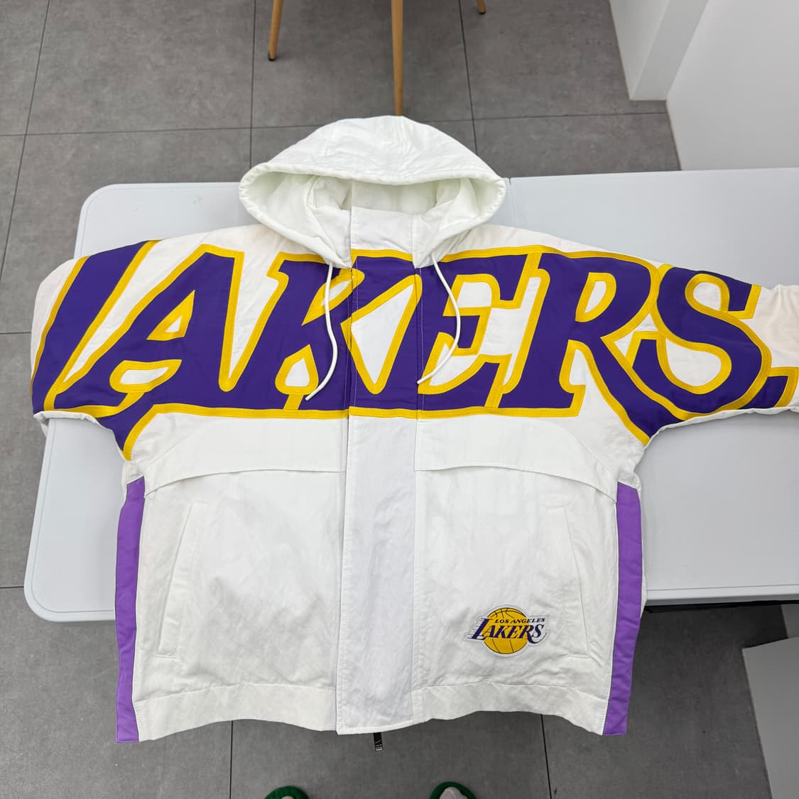 나이키X엠부쉬 레이커스 자켓  상품이미지3