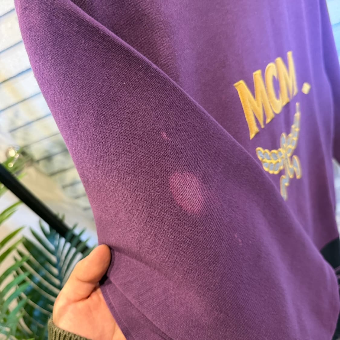 MCM 엠씨엠 크롭 슬리브 티셔츠 자수로고 밑단 스트링 디테일 퍼플 상품이미지8