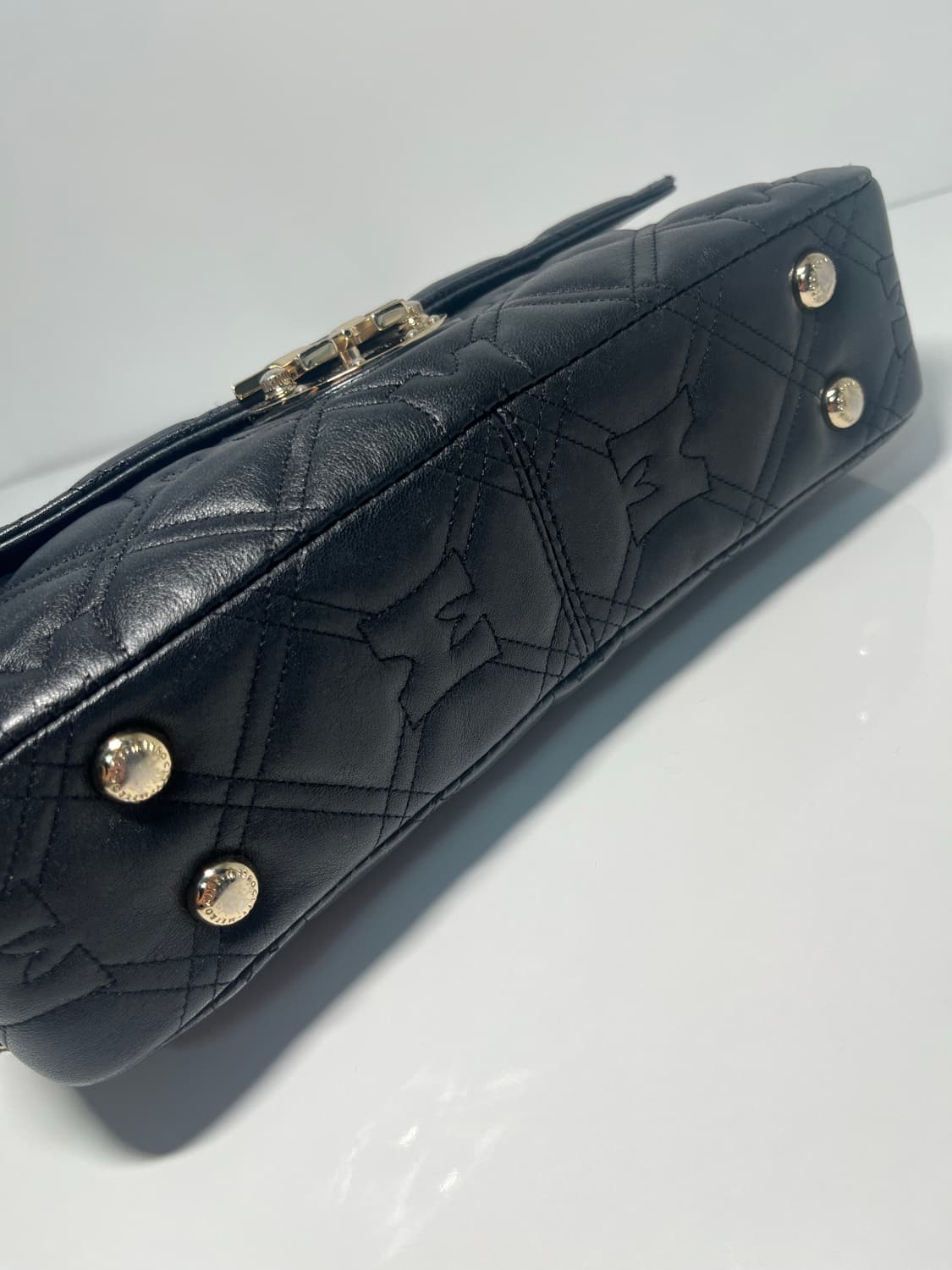 metrocity 크로스/숄더퀄팅체인백 (M31MQ364Z) 상품이미지5