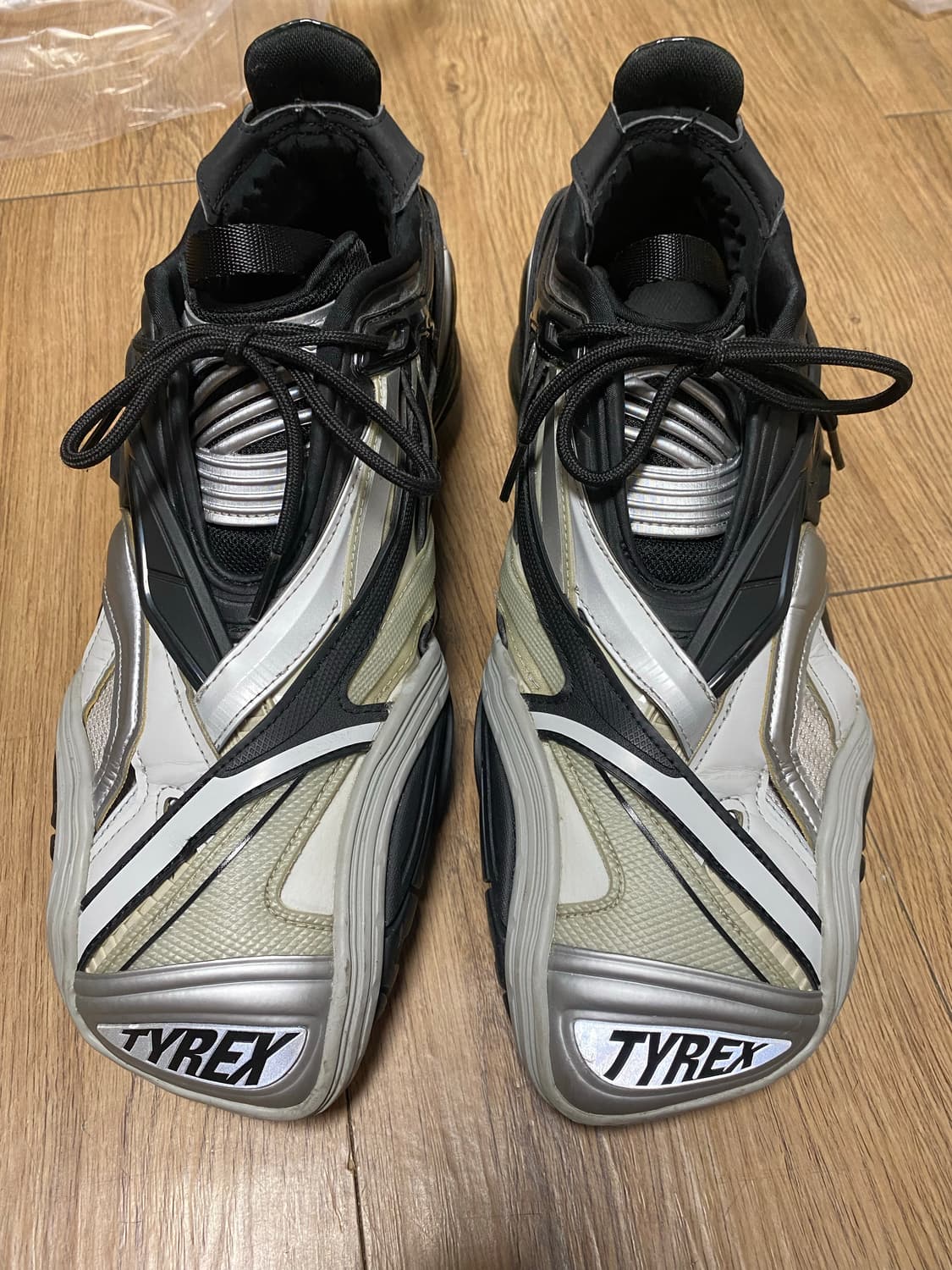 [46] 발렌시아가 타이렉스  상품이미지1