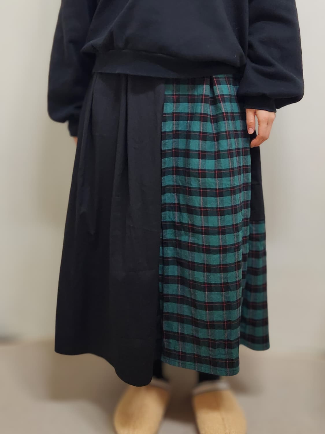[기장수선가능] 360도 양면 타탄 체크 블랙 롱스커트 상품이미지1