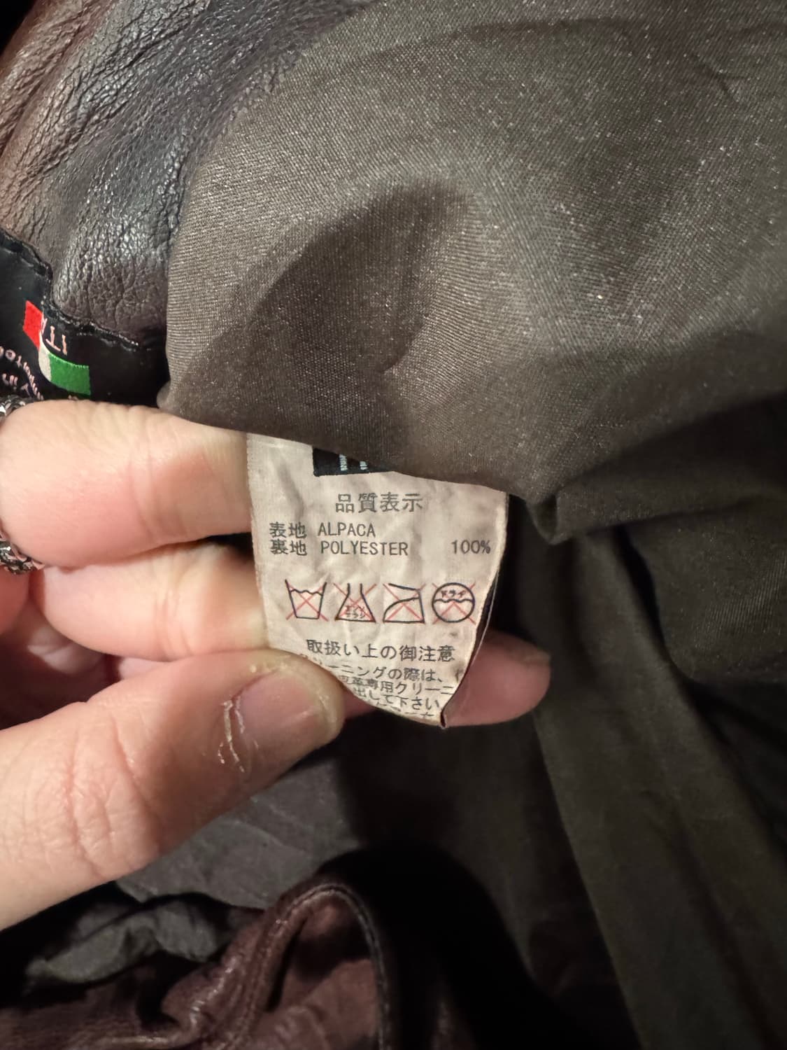 Snowy Peak 3D 케이블 패턴 니트 베스트  상품이미지8