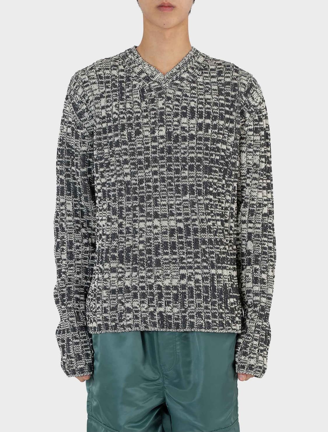 L) 핍스 립 브이넥 탑 에크루 블랙 니트 상품이미지1