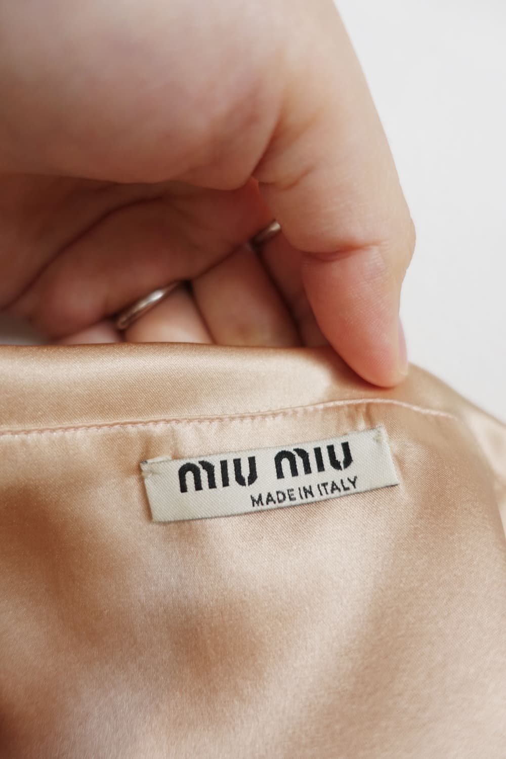 미우미우 실크 반팔 블라우스 상품이미지9