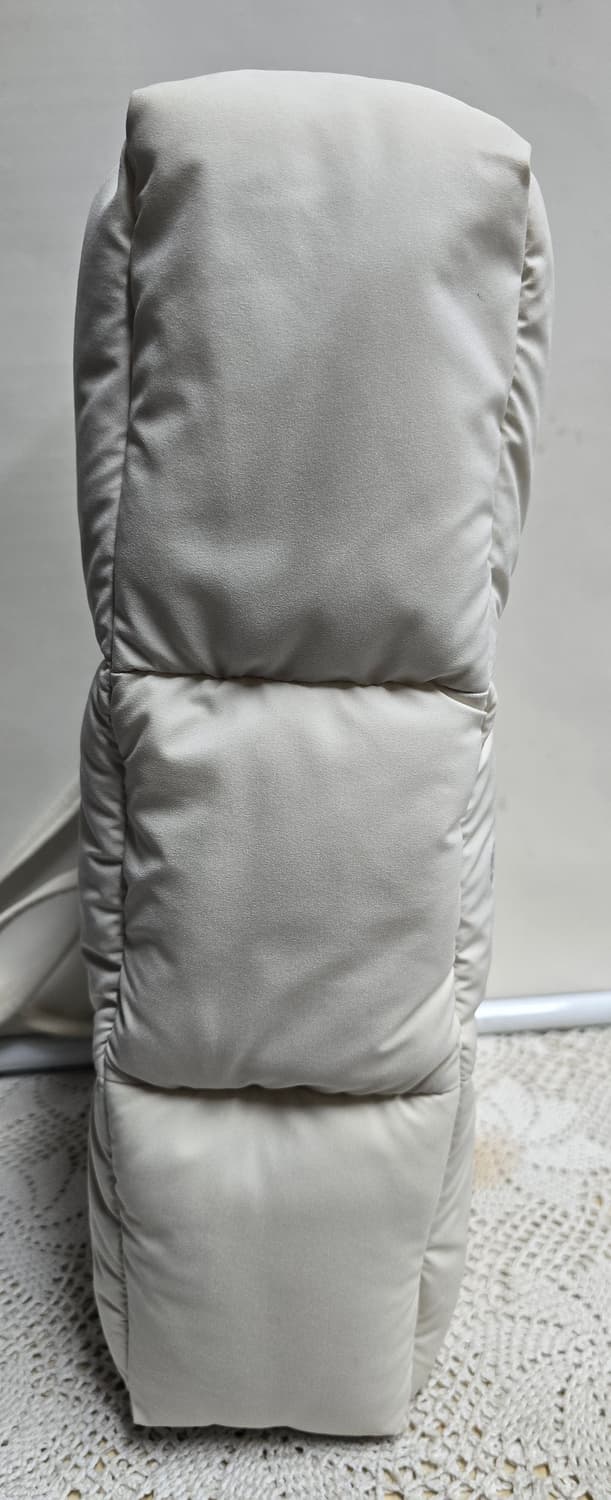 스탠드오일 버블누빔 패딩 가방 (크림색상) 상품이미지5