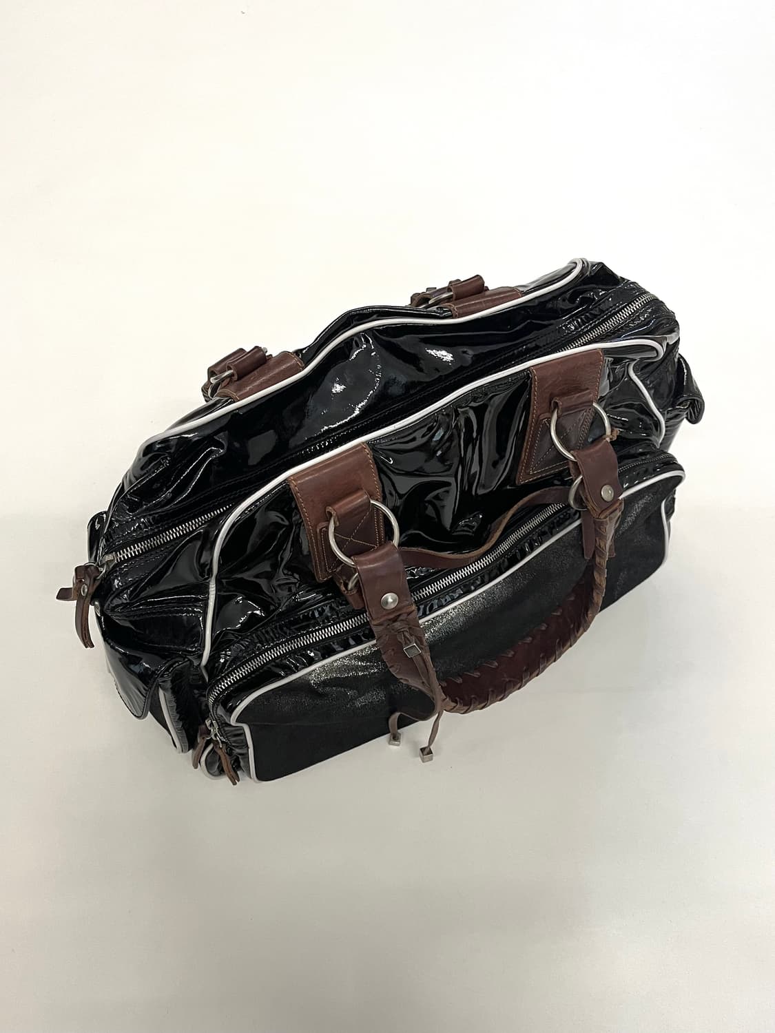 PAURIC SWEENEY 포릭 스위니 페이던트 레더 숄더백 상품이미지2