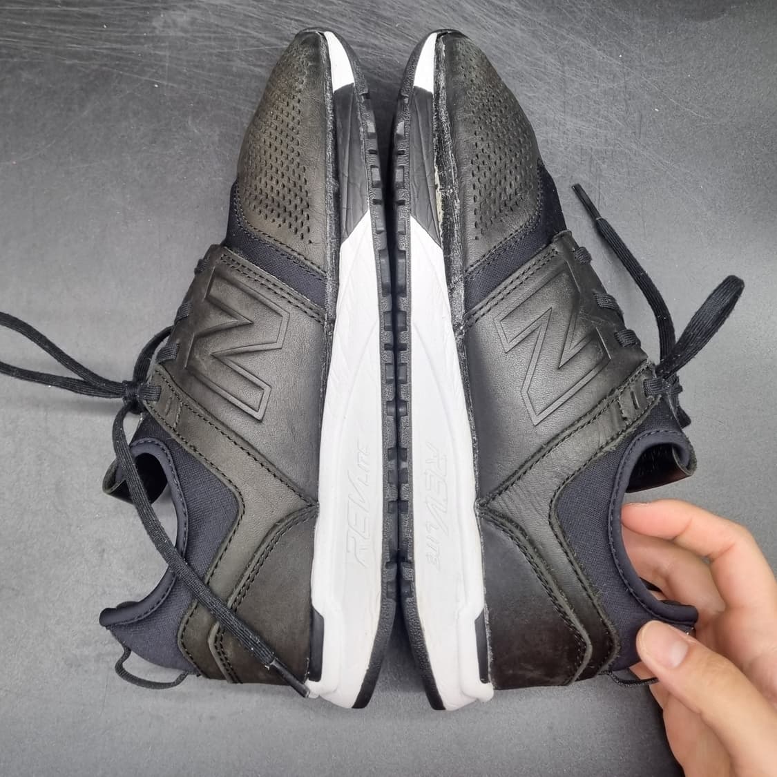 뉴발란스 247 블랙 여성운동화240  상품이미지5