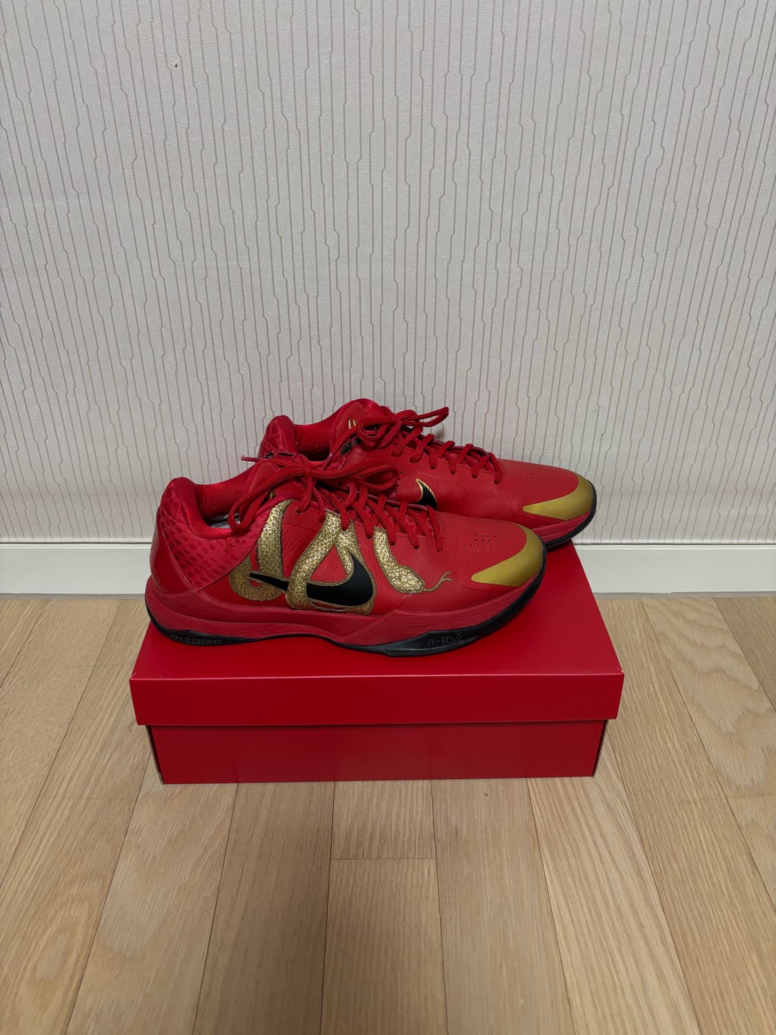 나이키 코비5 프로트로 레드(275 사이즈) 상품이미지1