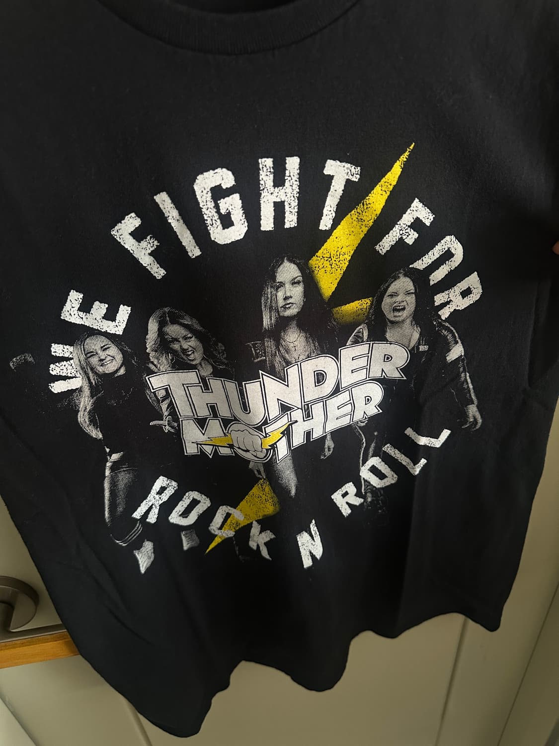 Thunder Mother 밴드 티셔츠 상품이미지2