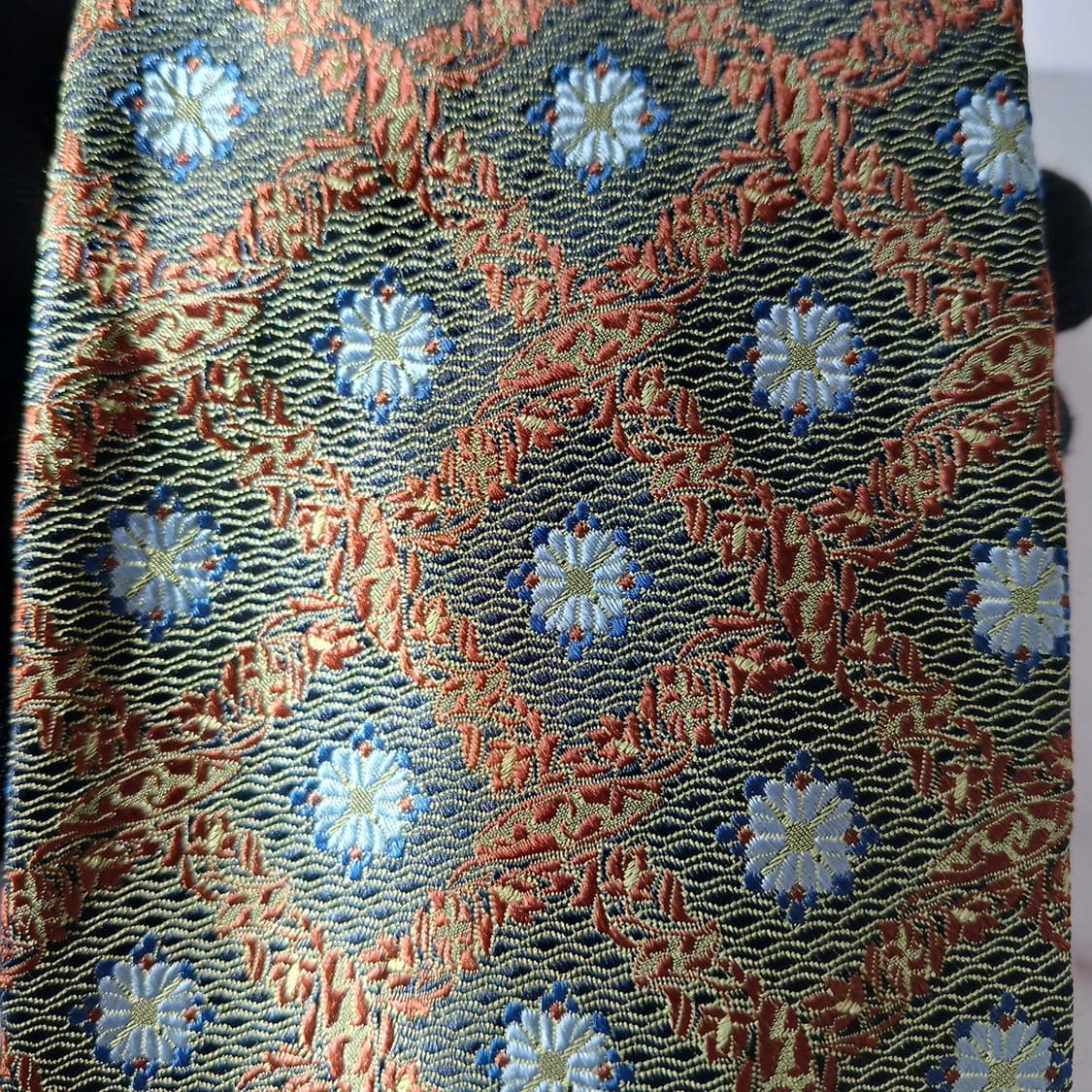 듀퐁 실크 브라운 플라워 자카드 넥타이 9.3cm A+등급 A18855
 상품이미지7