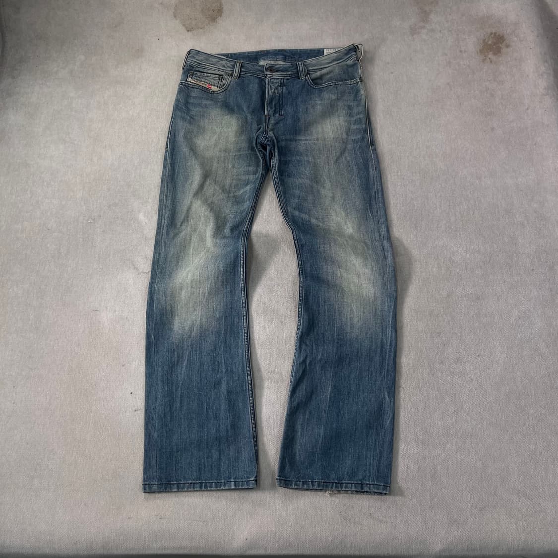 28 디젤 자탄 워싱 부츠컷 데님 팬츠 상품이미지1