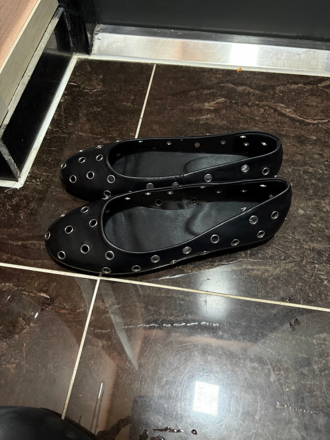 Mango 망고 스터드플랫 36 상품이미지2