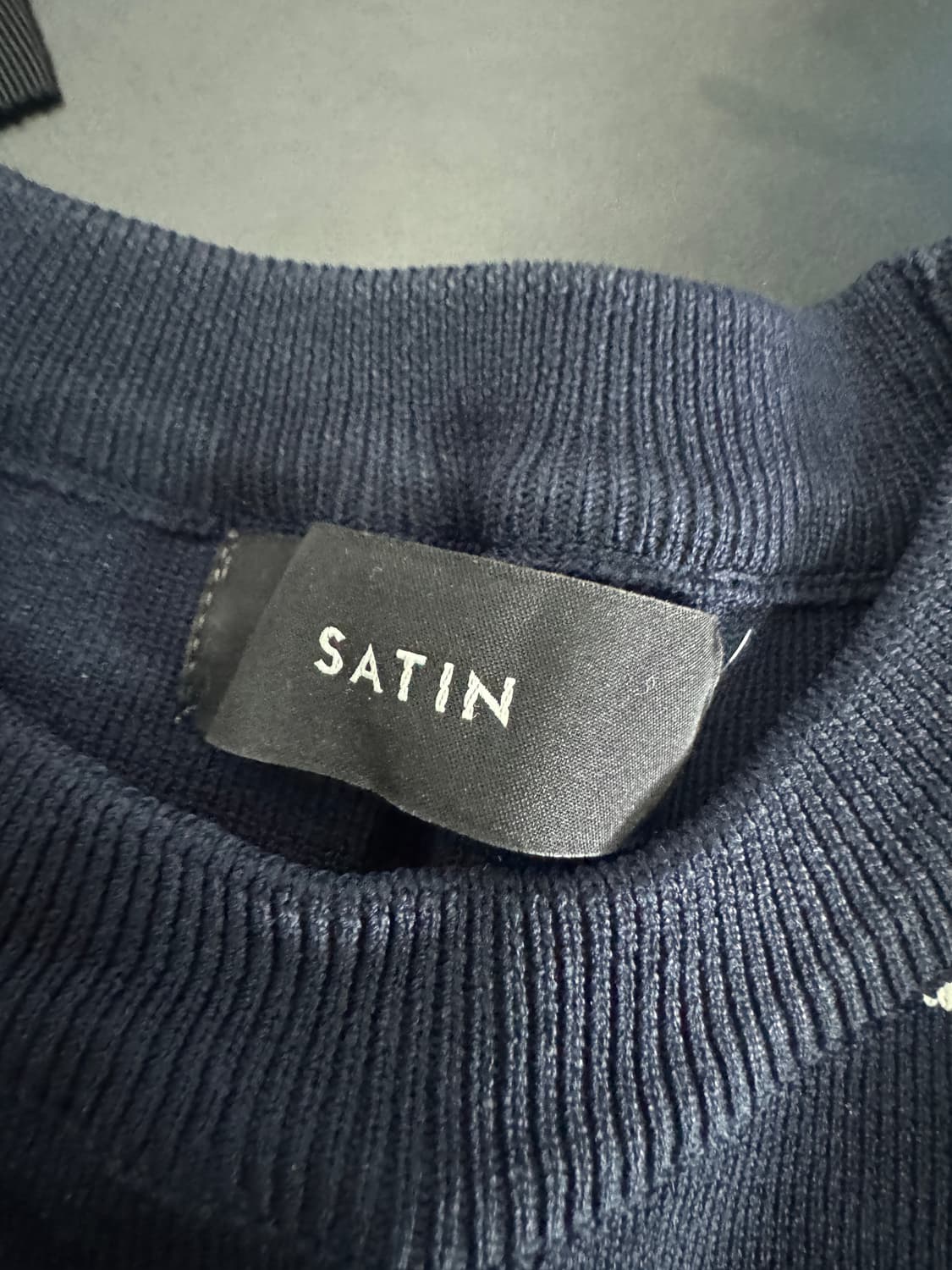 여성 샤틴 Satin 깔끔한 스트라이프 니트 원피스 44 상품이미지3