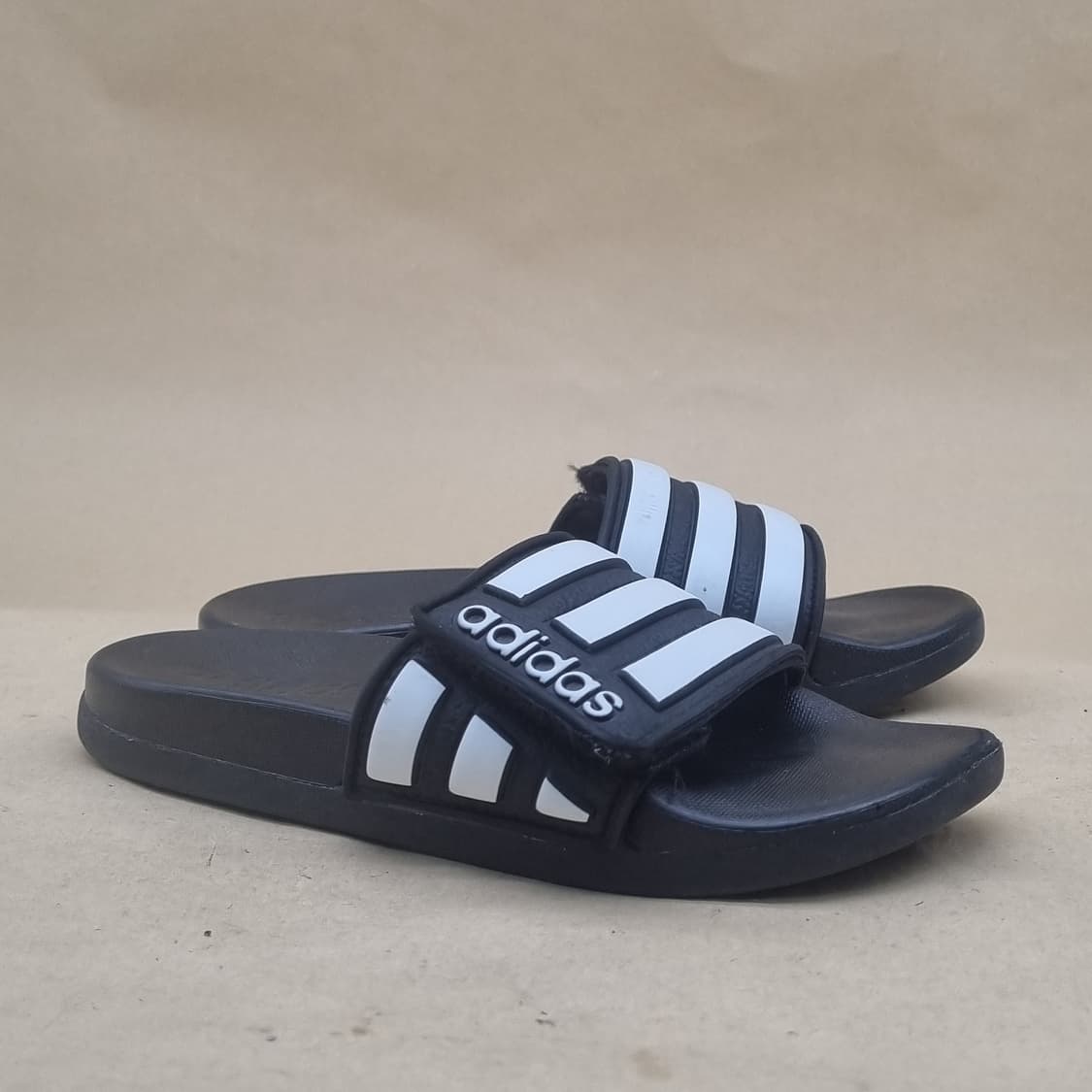 아디다스 키즈 아딜렛  슬라이드샌들 180 상품이미지1