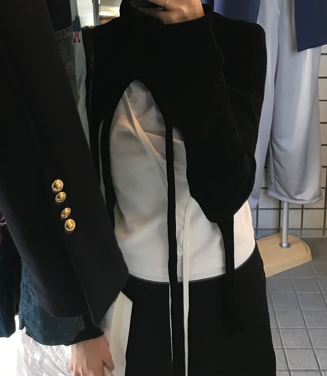 오토링거 블랙 니트 스트랩 롱 슬리브 탑 상품이미지4