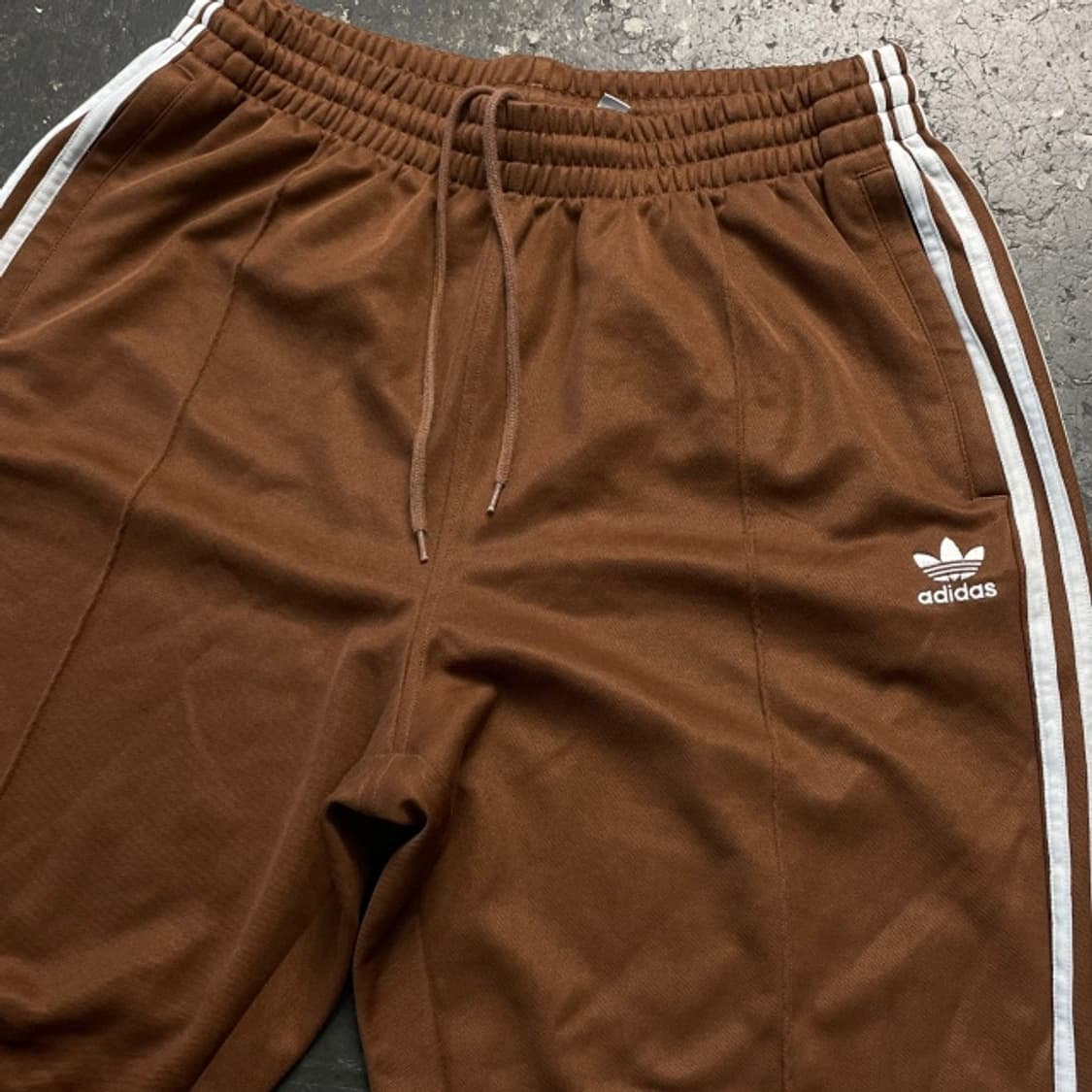 105 아디다스 3선 배기 트랙팬츠 상품이미지2
