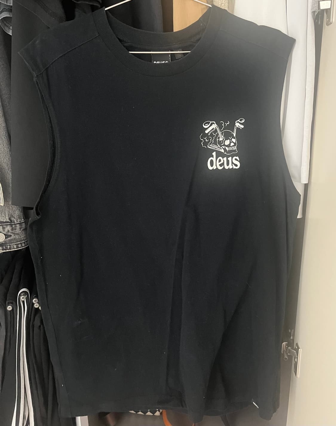 DeusExMachina 슬리브리스 블랙/화이트 일괄 상품이미지1