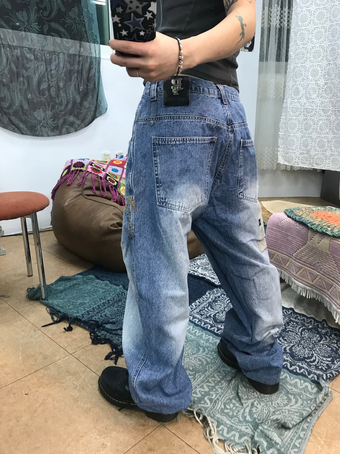 PHAT FARM 워싱 자수 디테일 연청 데님팬츠  상품이미지2