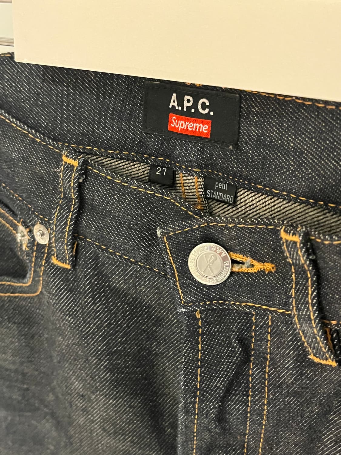 Supreme x A.P.C. Selvedge Jeans 상품이미지2
