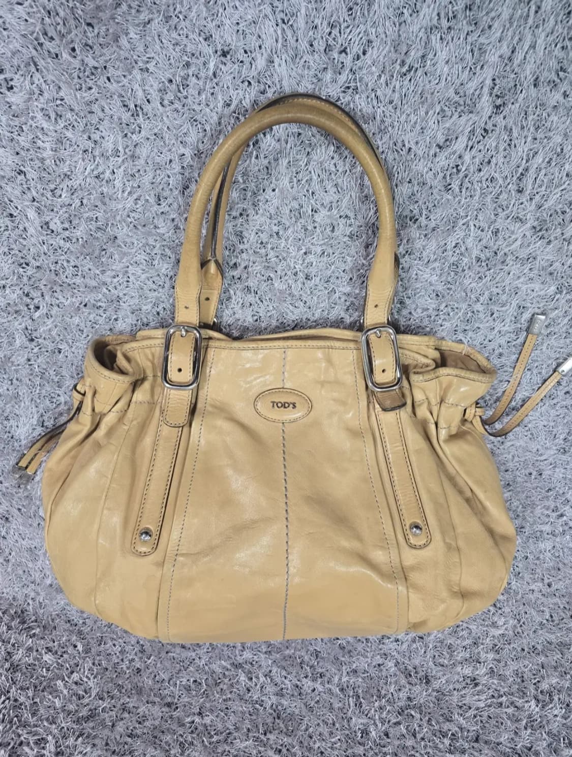 토즈 레더 숄더백 상품이미지1