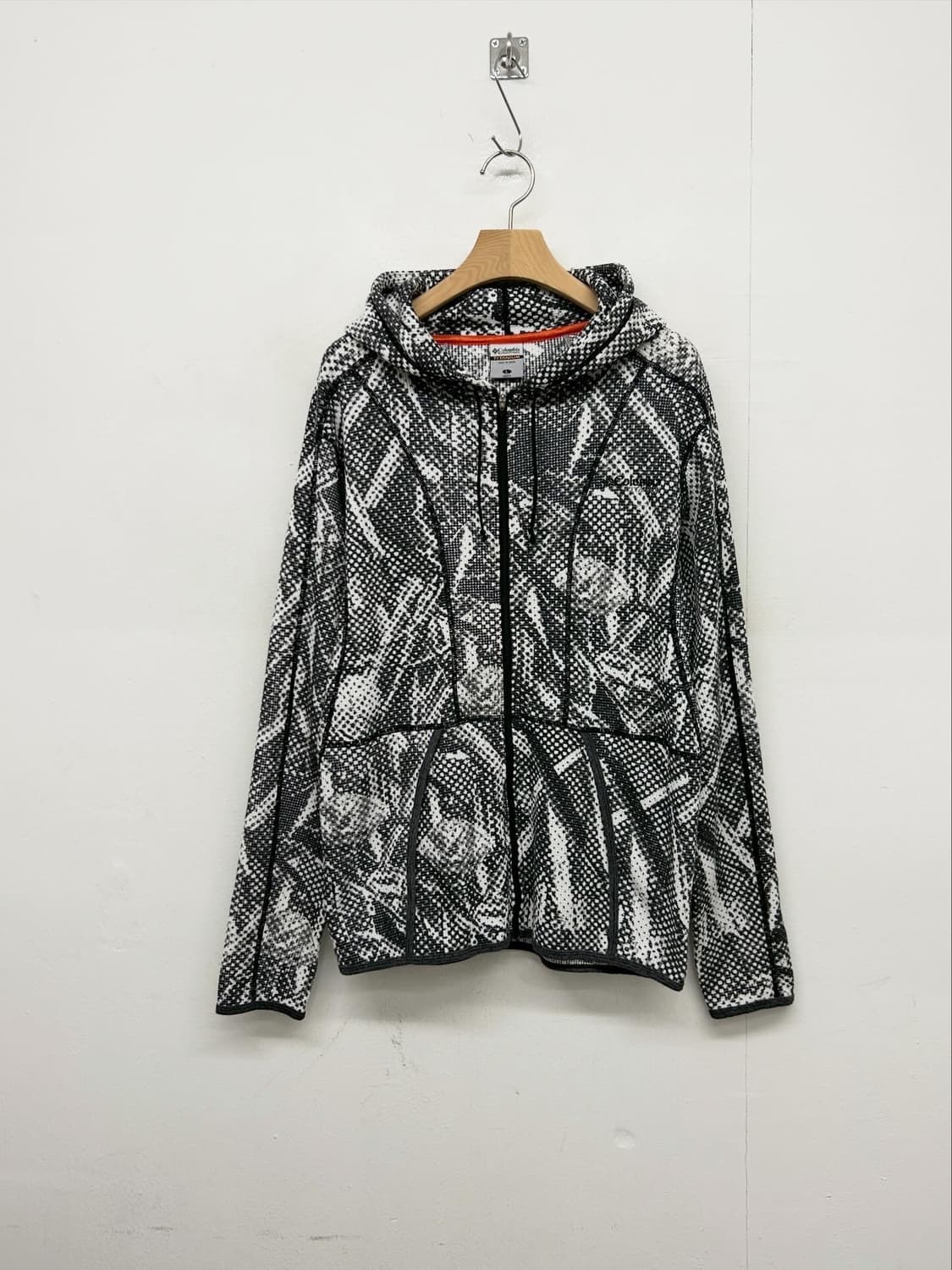 JPN 컬럼비아 패턴 후드 집업 상품이미지1